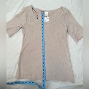 Blush Pink ribbed short sleeve shirt